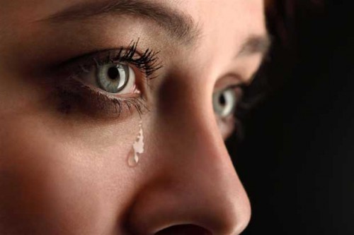 دیدن اشک در خواب چه تعبیری دارد؟