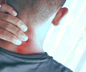بررسی کامل دلایل و راه حل های درد پشت و گردن