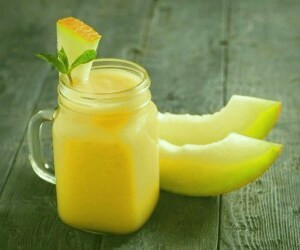 بررسی فواید شگفت انگیز آب طالبی