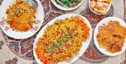 طرز تهیه هویج پلو با مرغ خوشمزه و مجلسی به صورت لاپلو