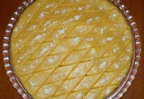 طرز تهیه حلوا عسلی خوشمزه و خوش طعم با مغزگردو