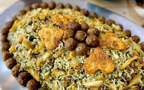 طرز تهیه کلم پلو شیرازی با گوشت چرخ کرده خوشمزه و مجلسی