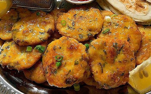 طرز تهیه کوکو مرغ با سیب زمینی خوشمزه و سوخاری به روش شمالی