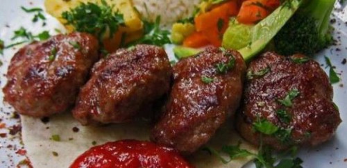 طرز تهیه گشنیز کباب با گوشت و لپه خوشمزه و متفاوت به روش آذری