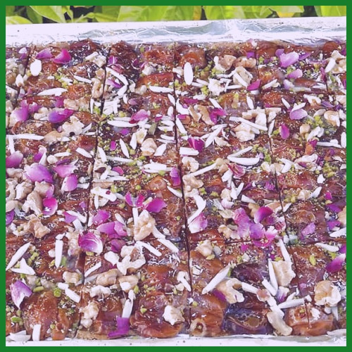 نکات و دستور پخت اسلایس خرمایی به روش مجلسی و با طعمی بی نظیر