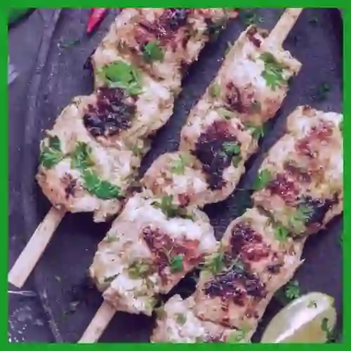 نکات و دستور پخت رشمی کباب غذای هندی با مرغ مزه‌دار شده در ماست و ادویه