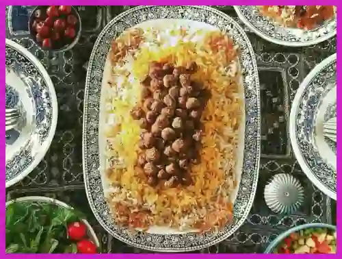 نکات و دستور پخت فنل پلو با ماهی سالمون و رازیانه؛ یک دستور پخت ایرانی منحصربه‌فرد