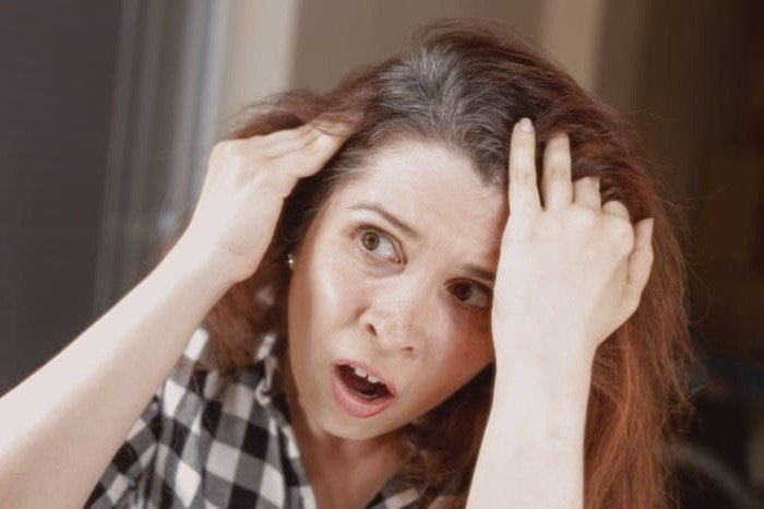 باورهای نادرست درباره سفید شدن موها سفید شدن موها