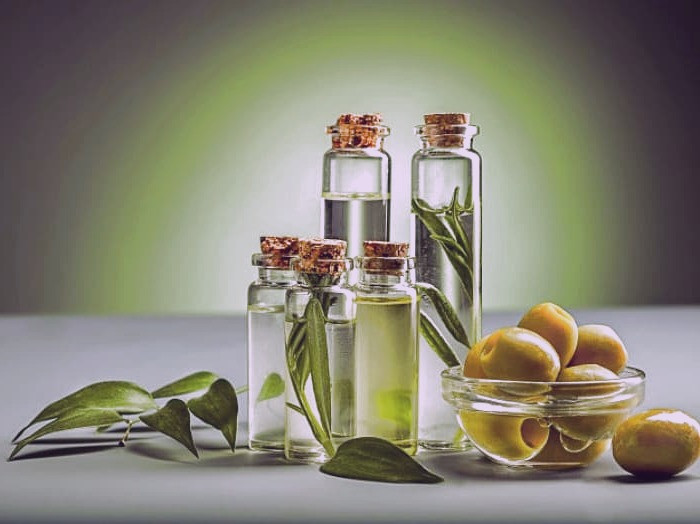 برگ و روغن زیتون 