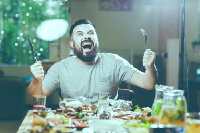 عوارض تند غذا خوردن 