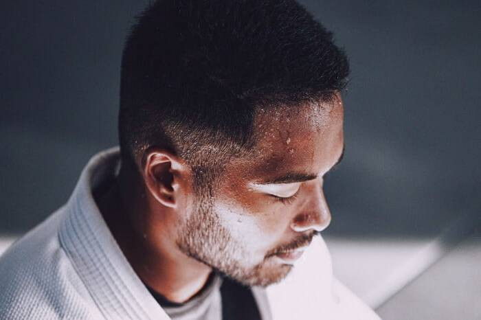 عرق کردن در شب