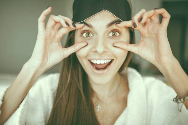 تغییر رنگ چشم با عمل زیبایی eye color surgery