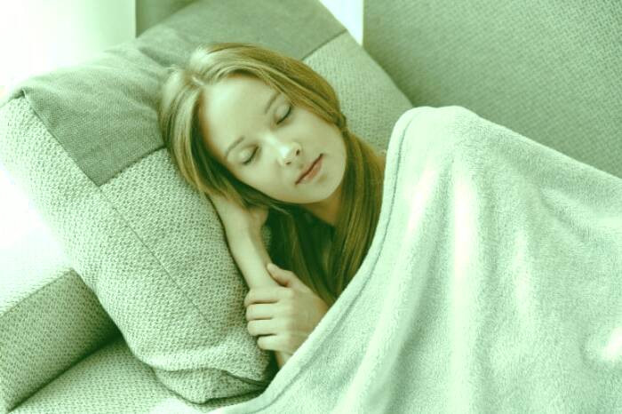 بهترین حالت خواب برای کمردرد و نکات مهم آن خواب درد کمر