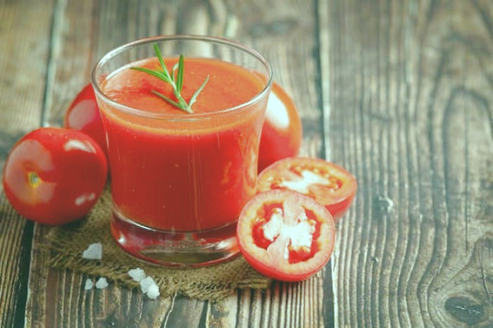 روش های خانگی برای درمان ملاسما آب گوجه برای ملاسما