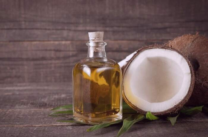 استفاده از روغن نارگیل برای درمان ملاسما روغن نارگیل