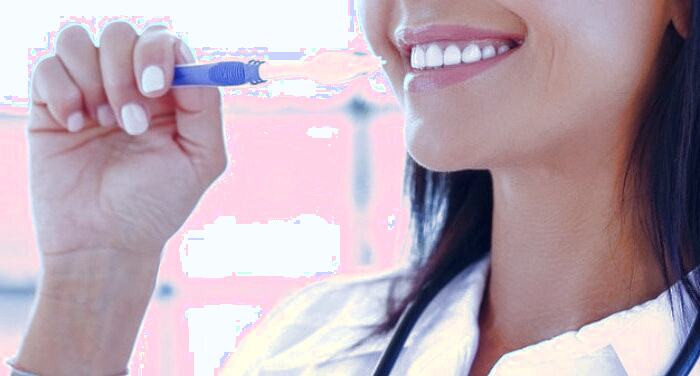 استفاده از مسواک الوده