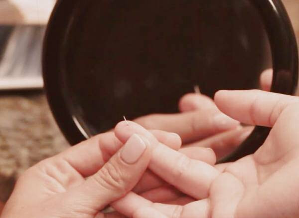 رفتن تراشه چوب از دست