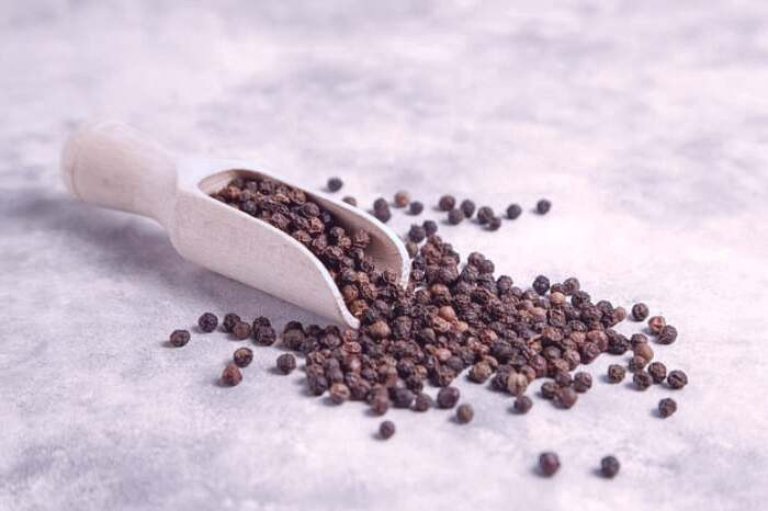 خواص فلفل سیاه و کاربرد آن در مکمل های غذایی فلفل سیاه