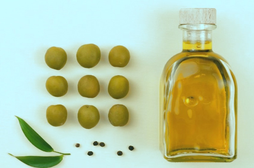 استفاده از روغن زیتون برای مو: نکات کاربردی