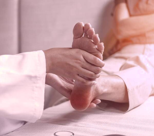 راه تشخیص دادن خار پاشنه تشخیص خار پاشنه