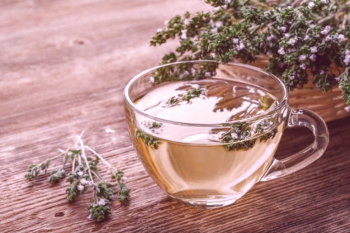 چای آویشن برای درمان سریع گلودرد چای آویشن