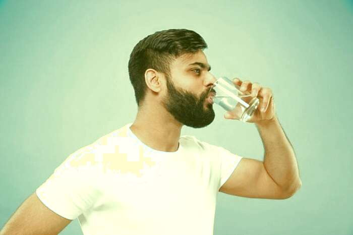 فایده خوردن آب گرم