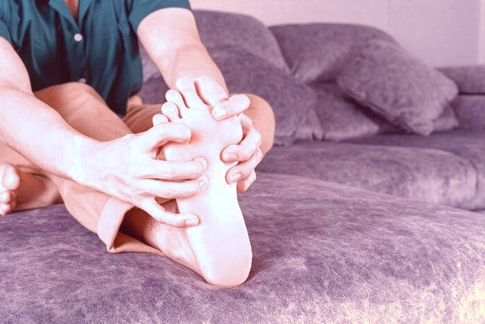 فشار دادن پا