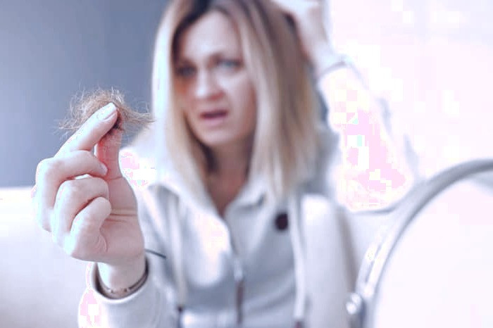 ریزش مو زنان و دختران جوان ریزش مو زنان