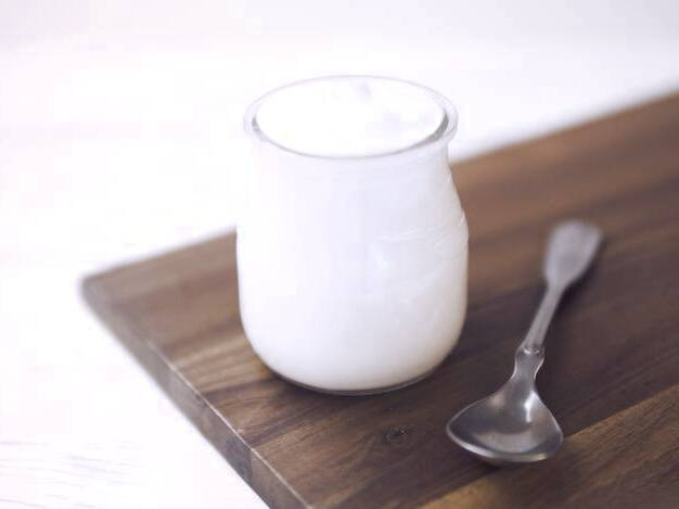 تاخیر در روند پیری با ماست یونانی ماست یونانی