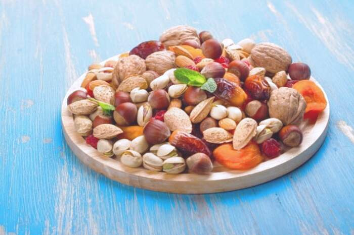 خوراکی هایی برای آرامش اعصاب آجیل برای آرامش اعصاب