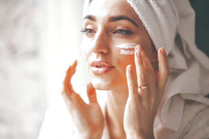 درمان های پزشکی نازکی پوست کرم ضد آفتاب