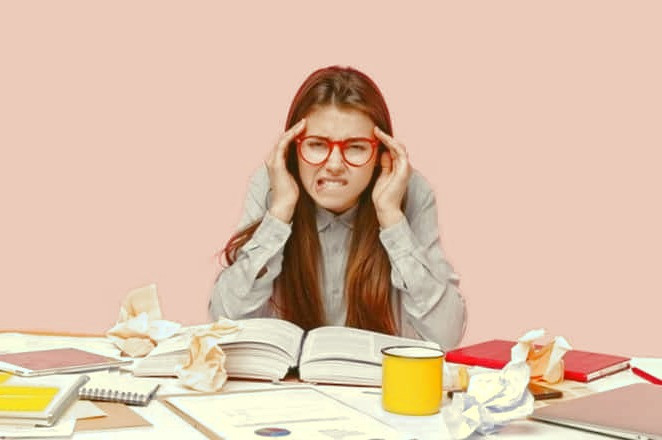 استرس دلیل افزایش رشد موهای زائد استرس