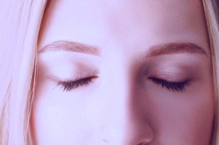 روش طبیعی پرپشت شدن ابرو