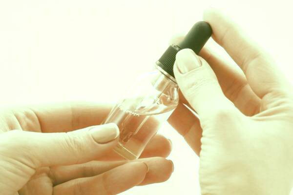 مرطوب کننده لب