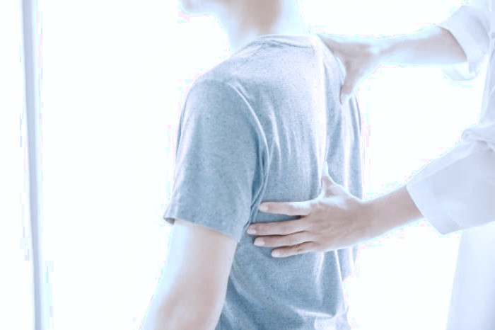 درد بالای کمر وسط