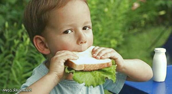 تغذیه کودکان 