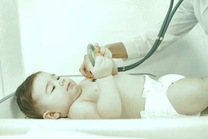 معاینه کودک