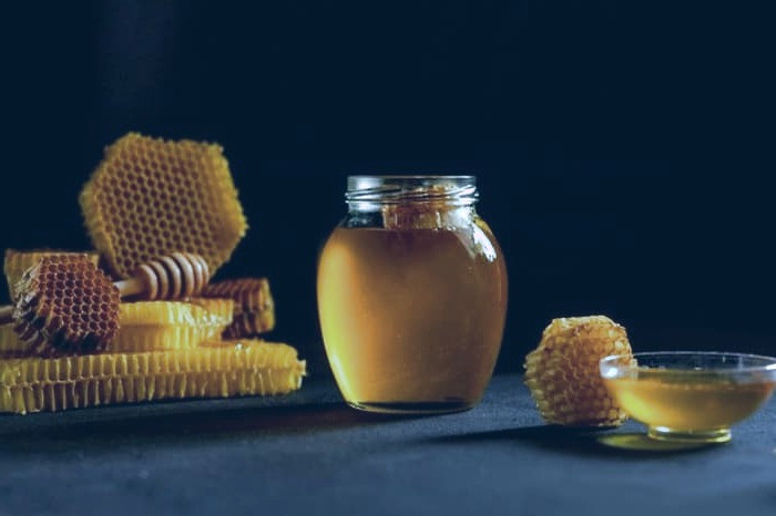 آنتی بیوتیک زردچوبه و عسل