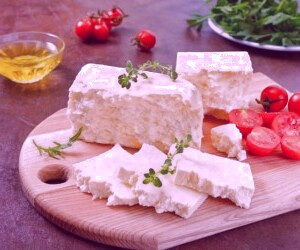 کاهش کلسترول با مصرف پنیر: راهی سالم برای بهبود سلامت قلب