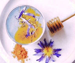 روش ساخت آنتی بیوتیک طبیعی با استفاده از زردچوبه و عسل