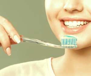 عوارض مسواک زدن روزانه یکبار چیست؟