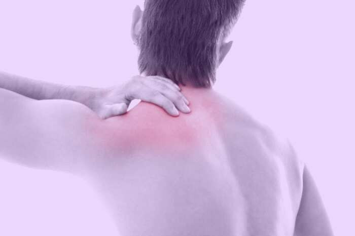 درد پشت بالای کمر