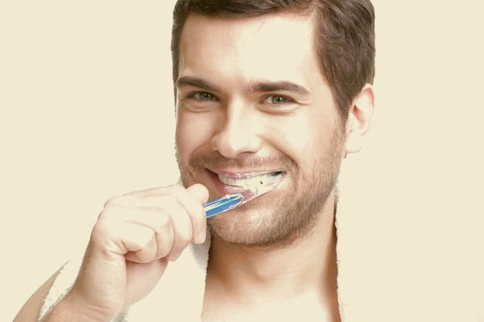 شستن دندان با آب