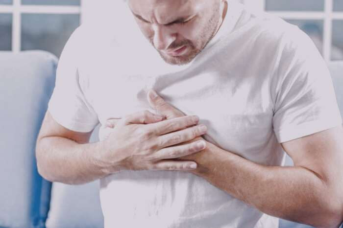 درد دنده زیر قلب