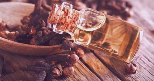 علائم حفره خشک دندان