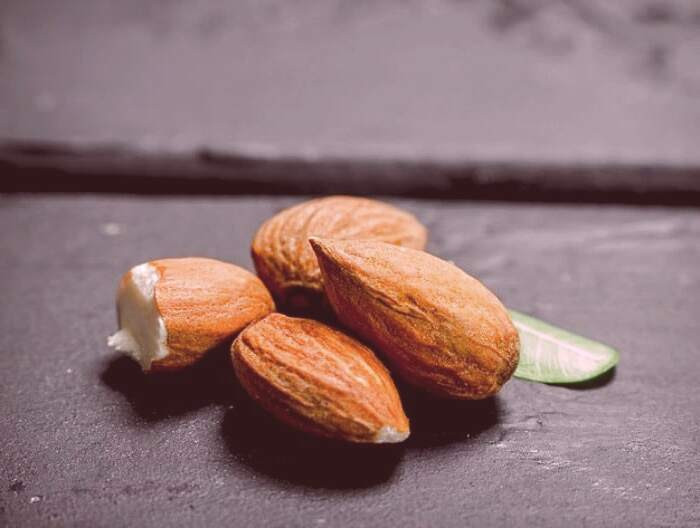 تفاوت بادام تلخ و شیرین