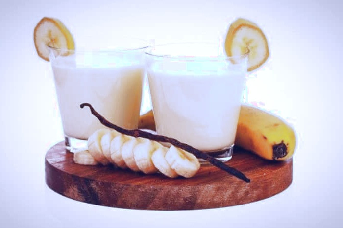 موز ، شیر موز و کیوی و توت فرنگی