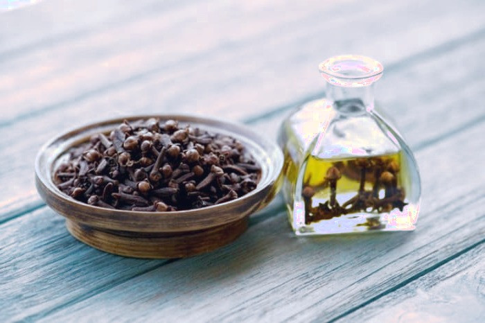 روغن میخک برای عفونت