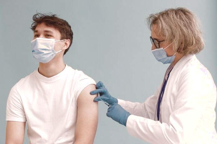 واکسن کرونا لامبدا