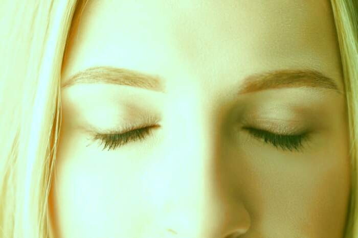 روش طبیعی پرپشت شدن ابرو